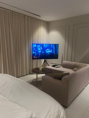 M18 Self Entry Cozy Studio in Alaqeeq 5 Minutes to Boulevard استديو فاخر سرير ماستر دخول ذاتي في حي العقيق 5 دقايق من البوليفارد